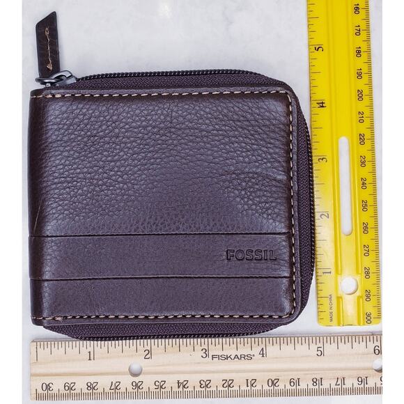 NWOT FOSSIL Lufkin Men's Brown Leather Zip Around Bifold Wallet - Picture 11 of 13